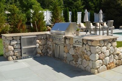outdoor cooking area and hardscape patio
